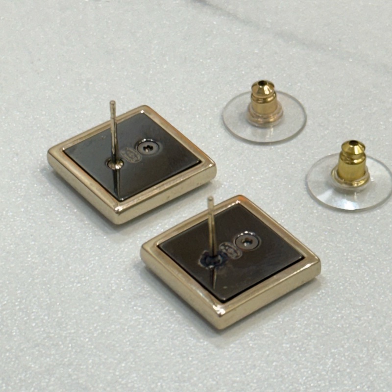 Chanel 23A 雙C方塊耳環-3