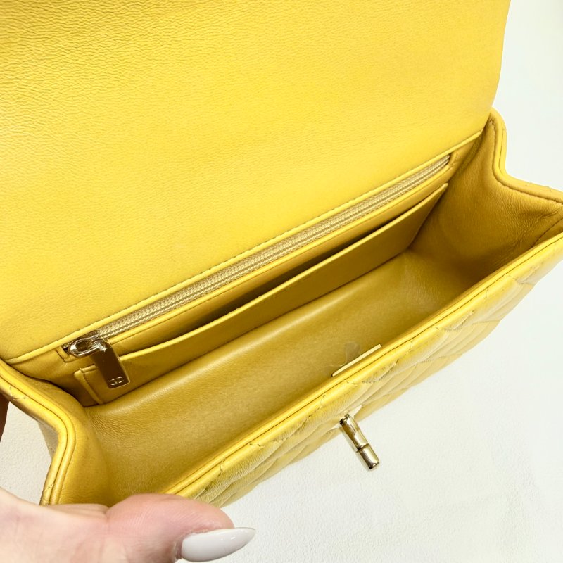 CHANEL - 芥末黃羊皮淡金釦手提把- Coco 20 cm-11