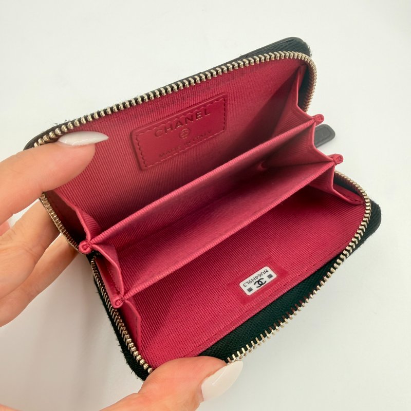 CHANEL - 黑色菱格羊皮愛心雙C法郎拉鍊卡包-9