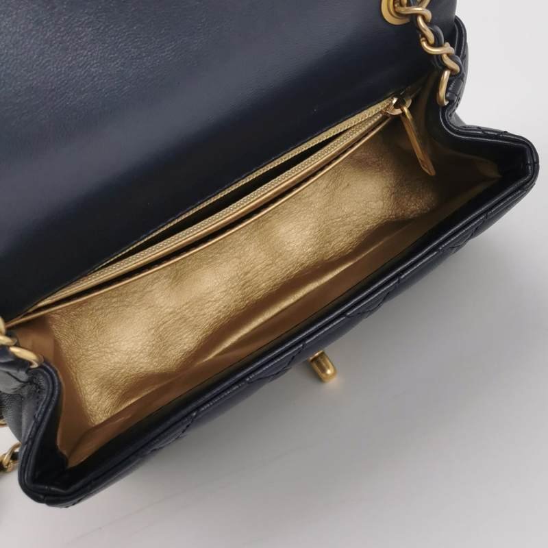 Chanel Classic Flap季節限定款方胖子羊皮菱格絎縫金球雙C扣皮穿鏈斜背包單肩包-6