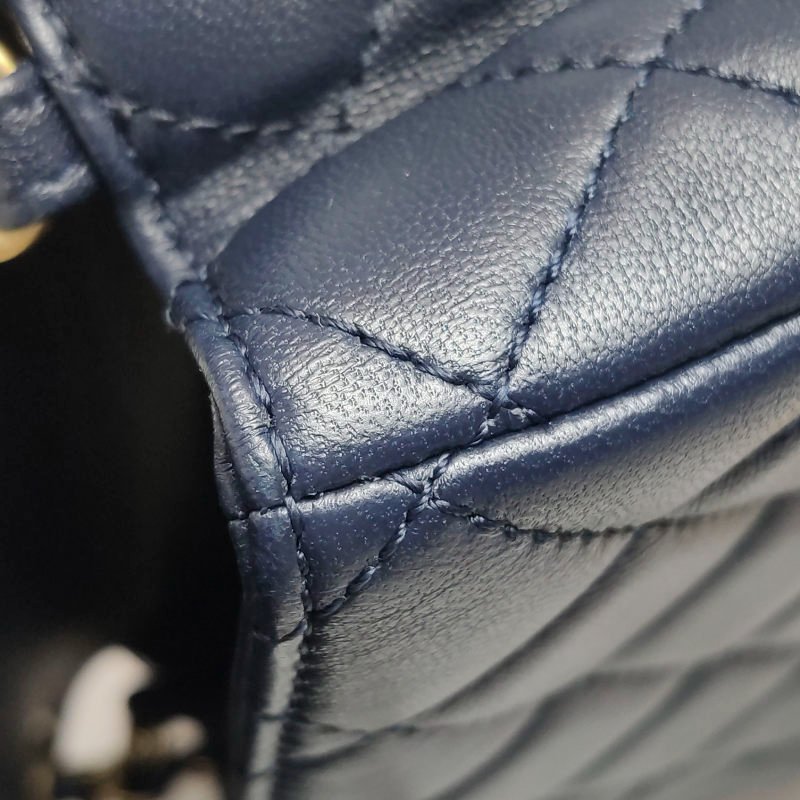 Chanel Classic Flap季節限定款方胖子羊皮菱格絎縫金球雙C扣皮穿鏈斜背包單肩包-15