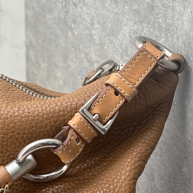香緹國際精品 941 Prada 卡其肩背包-2