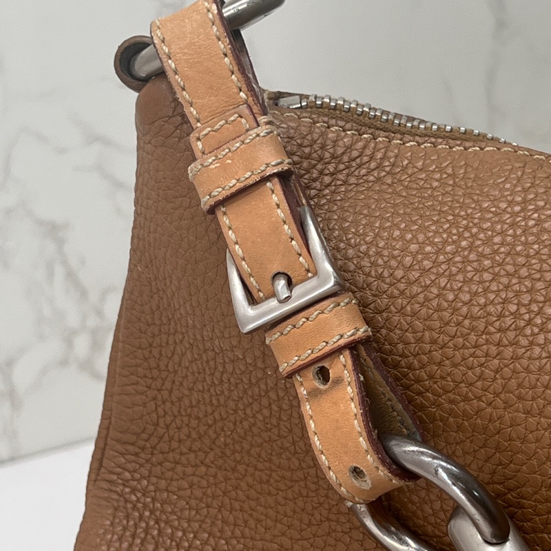 香緹國際精品 941 Prada 卡其肩背包-3