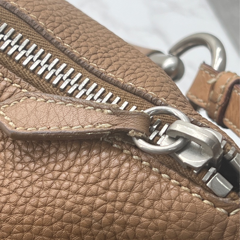 香緹國際精品 941 Prada 卡其肩背包-8