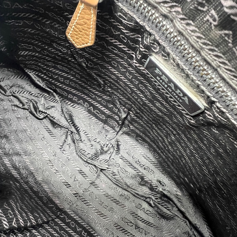 香緹國際精品 941 Prada 卡其肩背包-10