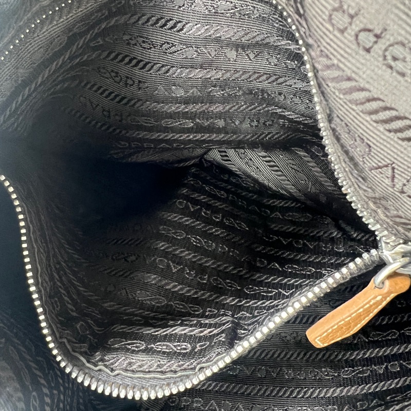 香緹國際精品 941 Prada 卡其肩背包-11