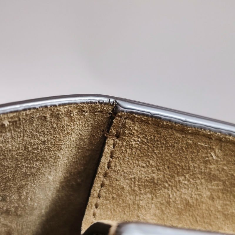 Gucci Dionysus酒神包中翻毛皮GG老花雙虎頭搭扣單肩包-17