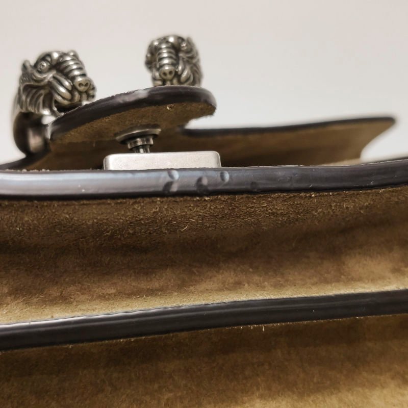 Gucci Dionysus酒神包中翻毛皮GG老花雙虎頭搭扣單肩包-18