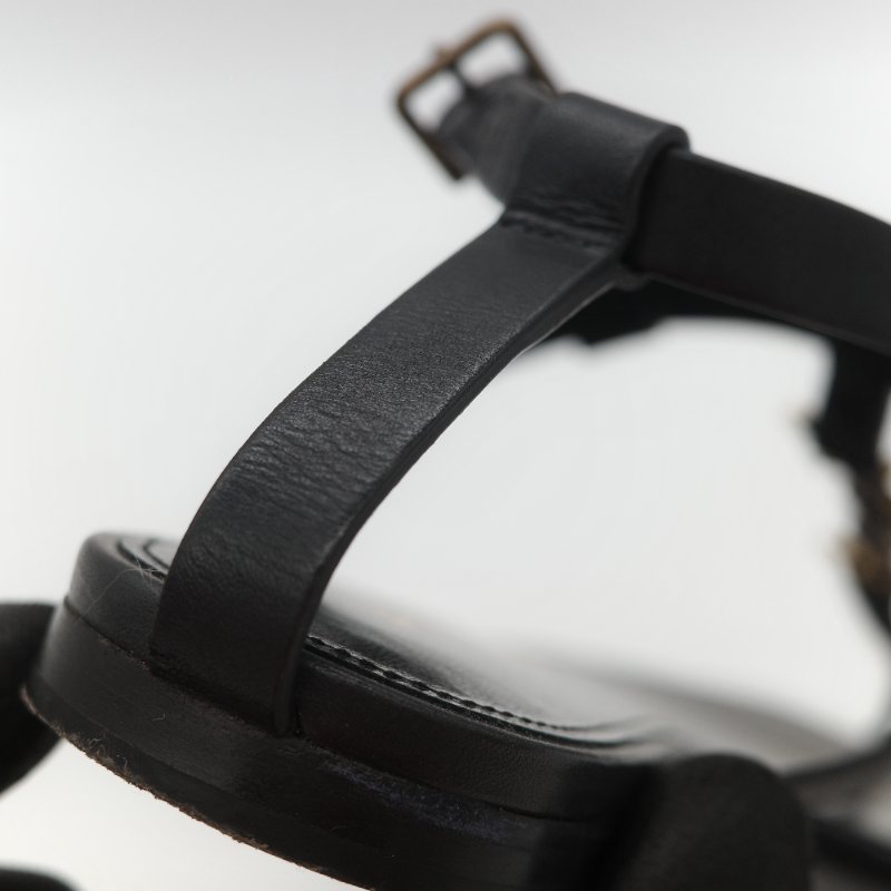 Saint Laurent 聖羅蘭 YSL 金屬 Logo 復古銅金 黑色牛皮 平底涼鞋-11