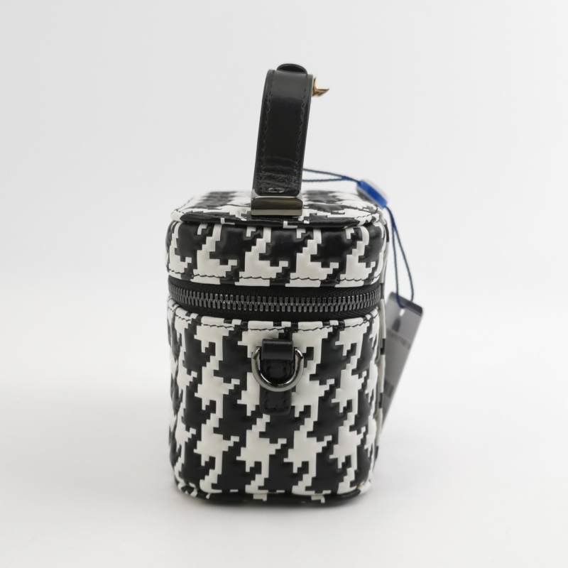 Dior Lady Dior戴妃包迷你牛皮拼色字母Logo吊飾斜背包-2