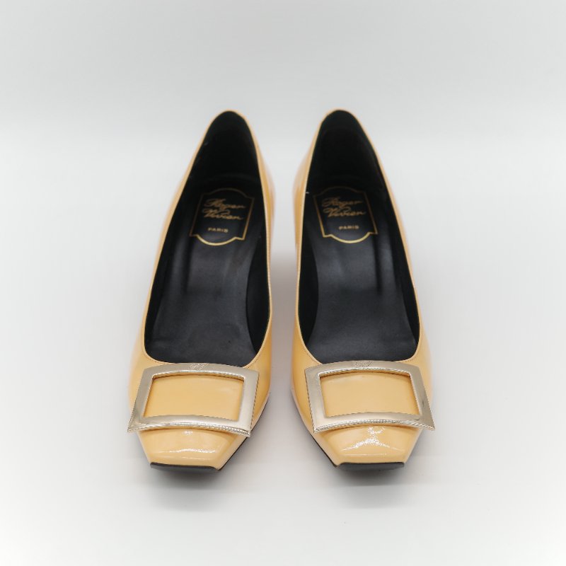 Roger Vivier Belle Vivier Pumps In Patent Leather 裸色 漆皮金色方釦粗跟低跟鞋-1