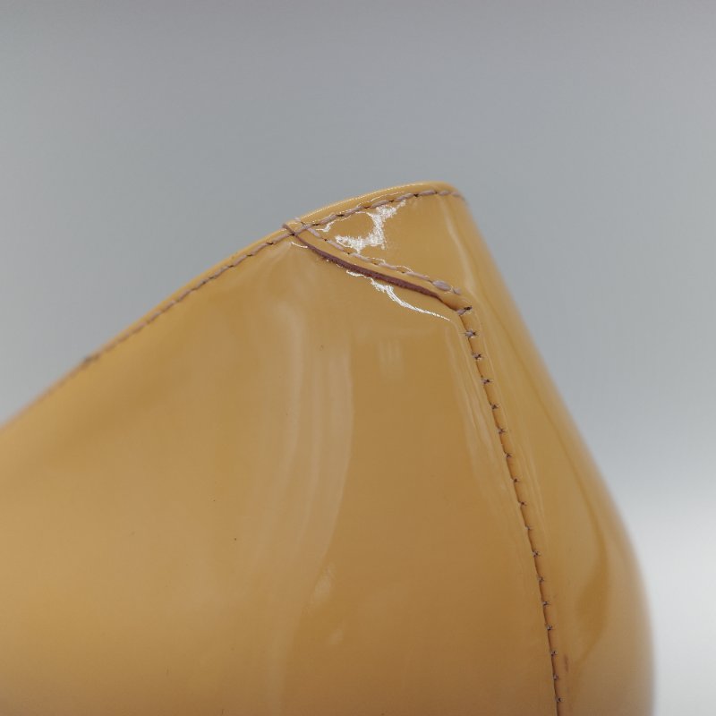 Roger Vivier Belle Vivier Pumps In Patent Leather 裸色 漆皮金色方釦粗跟低跟鞋-13