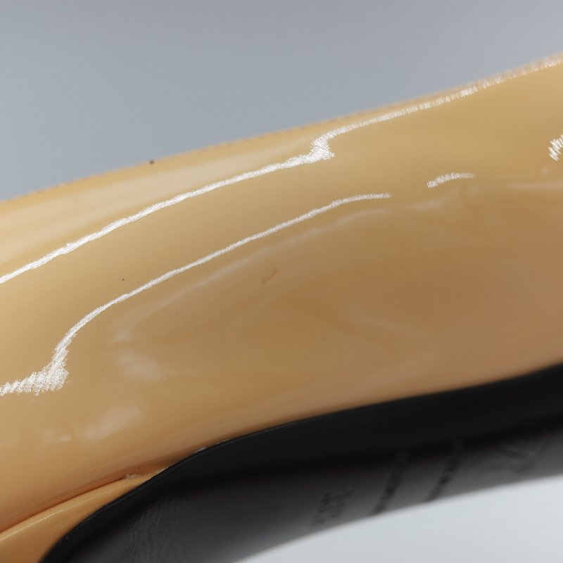 Roger Vivier Belle Vivier Pumps In Patent Leather 裸色 漆皮金色方釦粗跟低跟鞋-14