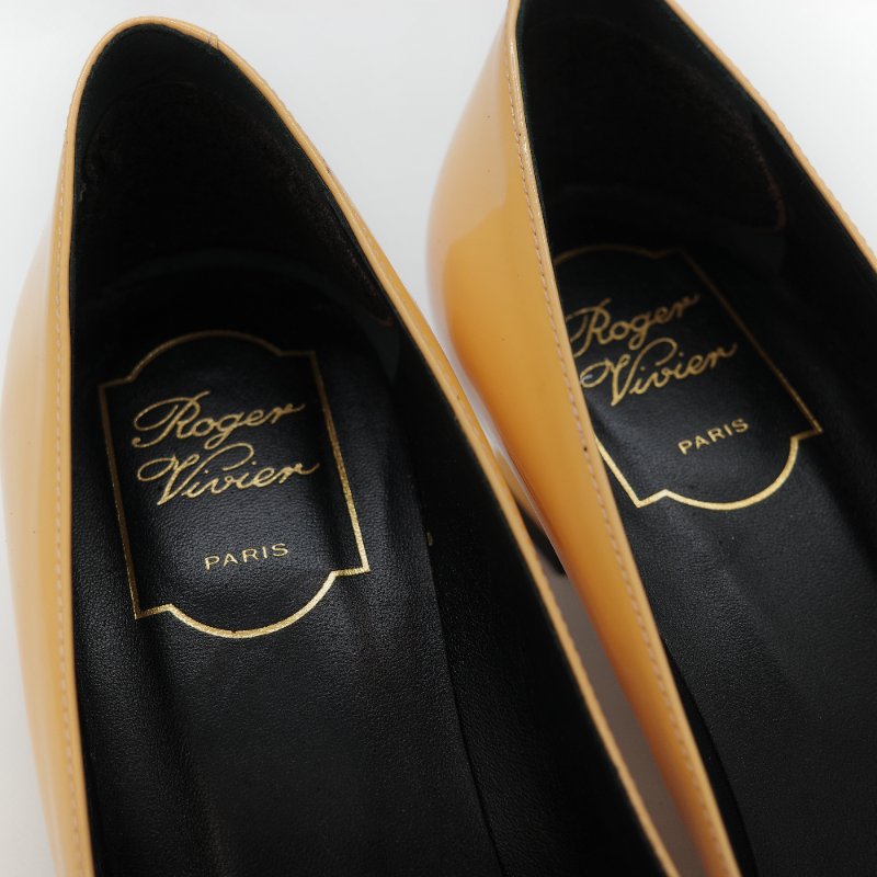 Roger Vivier Belle Vivier Pumps In Patent Leather 裸色 漆皮金色方釦粗跟低跟鞋-20