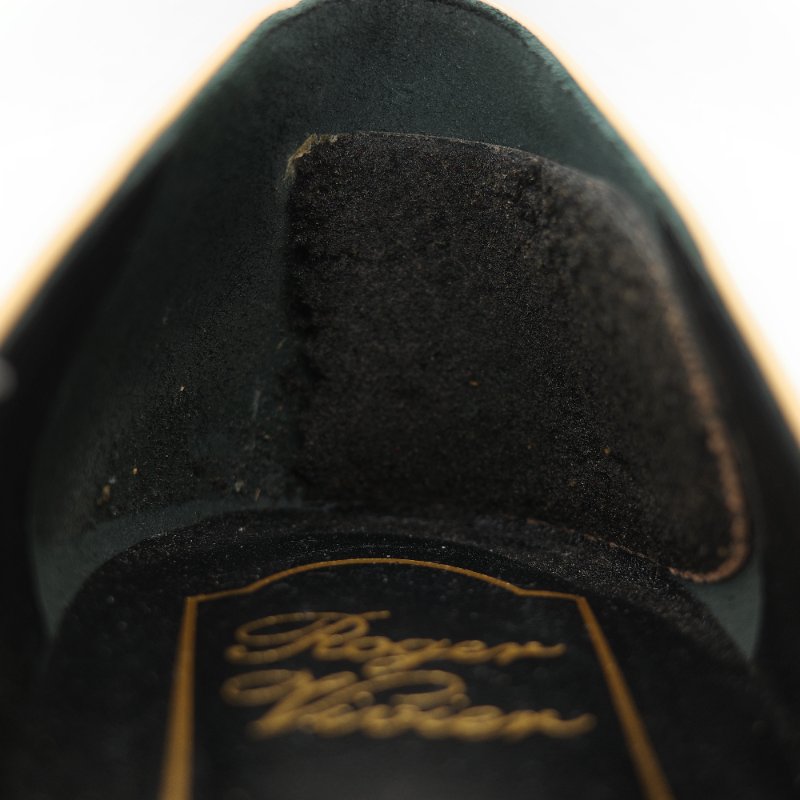 Roger Vivier Belle Vivier Pumps In Patent Leather 裸色 漆皮金色方釦粗跟低跟鞋-25