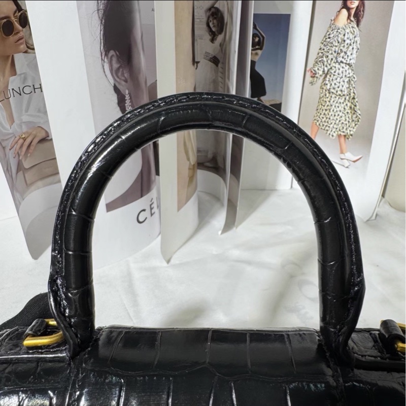 質感拉滿💯限時低價😍Balenciaga巴黎世家黑金亮面鱷魚壓紋xs沙漏包手提包單肩斜挎包-12
