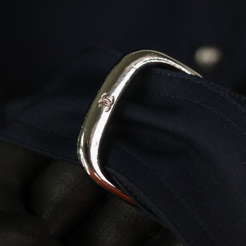 Chanel 香奈兒 2025/26 Coco Neige 海軍藍 棉質 混紡 繫帶式 風衣外套-12