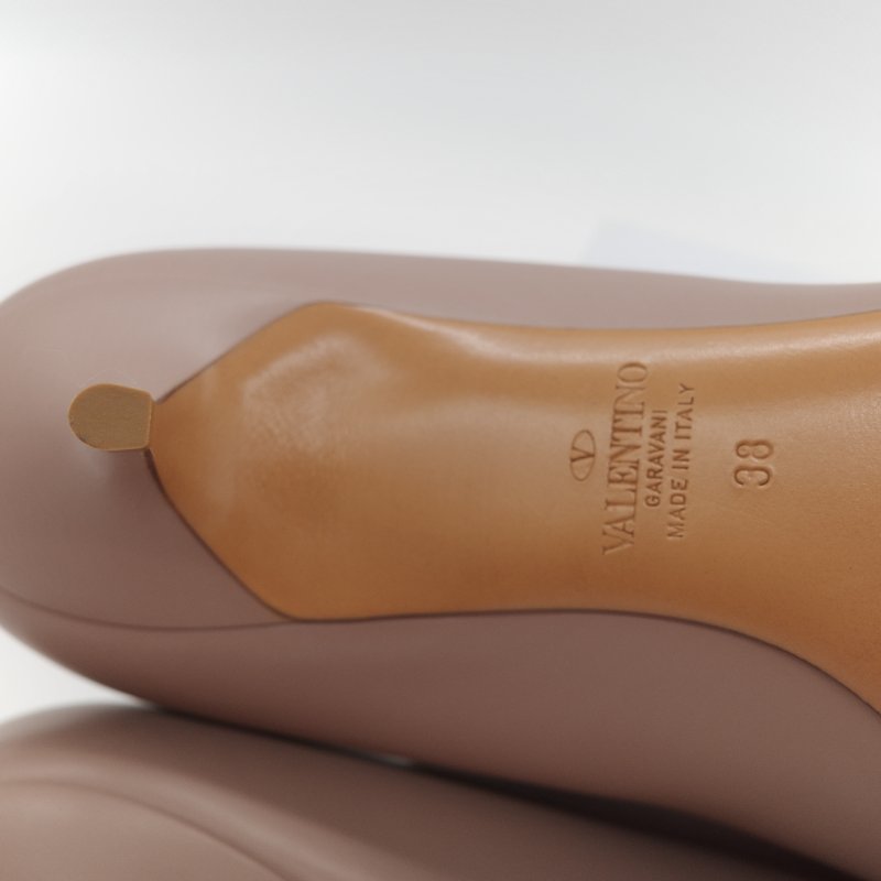 Valentino 范倫鐵諾 藕粉色牛皮 V Logo 淺口 小跟鞋 貓跟鞋 工作鞋-17