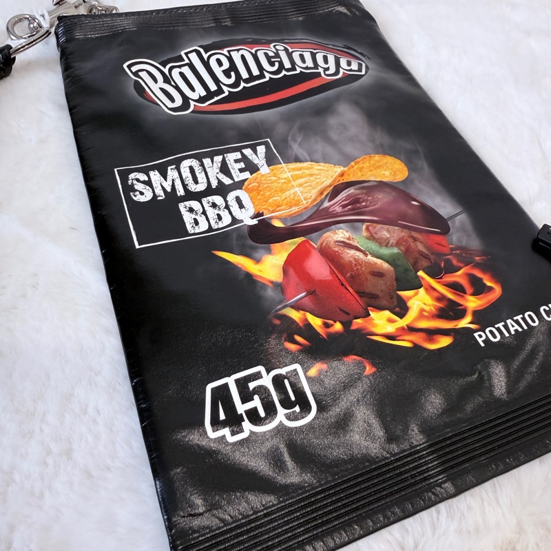 Balenciaga✨巴黎世家 2025春夏CHIPS洋芋片45g薯片手機包鑰匙包鑰匙扣掛件吊飾-1