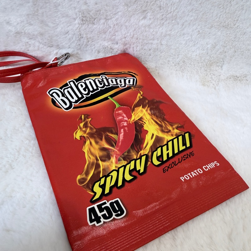 Balenciaga✨巴黎世家 2025春夏CHIPS洋芋片45g薯片手機包鑰匙包鑰匙扣掛件吊飾-1