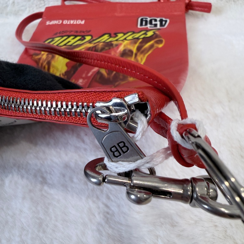 Balenciaga✨巴黎世家 2025春夏CHIPS洋芋片45g薯片手機包鑰匙包鑰匙扣掛件吊飾-5