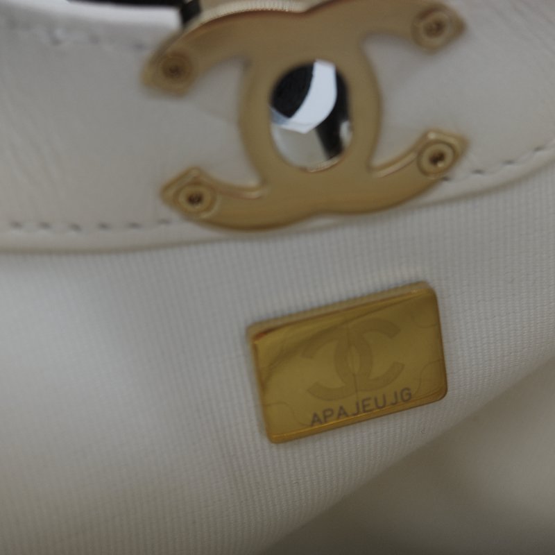 Chanel 香奈兒 31Bag Mini 22cm 白雪公主 奶白色 油蠟皮 晶片款 淺金扣 手提包 斜挎包 兩用包-17