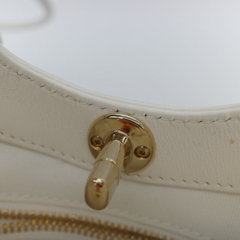 Chanel 香奈兒 31Bag Mini 22cm 白雪公主 奶白色 油蠟皮 晶片款 淺金扣 手提包 斜挎包 兩用包-19