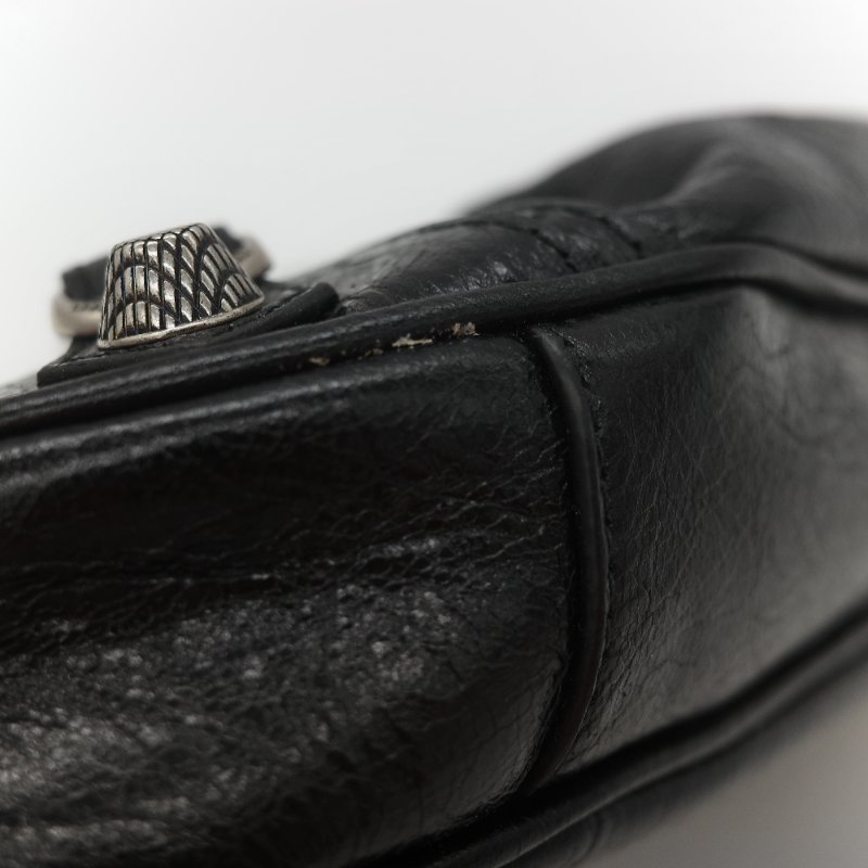 Balenciaga 巴黎世家 Le Cagole Mini 經典鉚釘 牛皮 肩背/斜背 兩用 彎月包-11