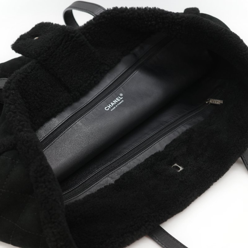 Chanel 香奈兒 銀扣 CC 菱格紋 羊羔毛 拼接 麂皮 托特包-18