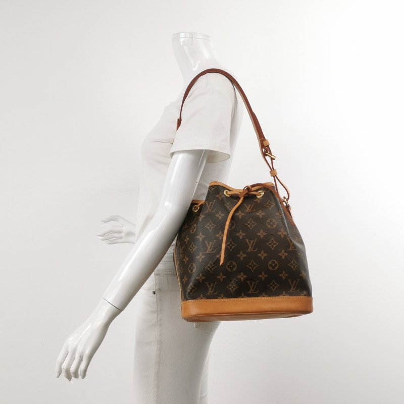Louis Vuitton (LV) NOE中號植鞣革Monogram印花抽繩單肩包晶片款-1