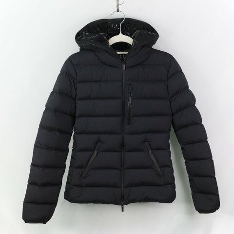 Moncler 黑色 Herbe Hooded 短款 Short Down Jacket 羽絨服
