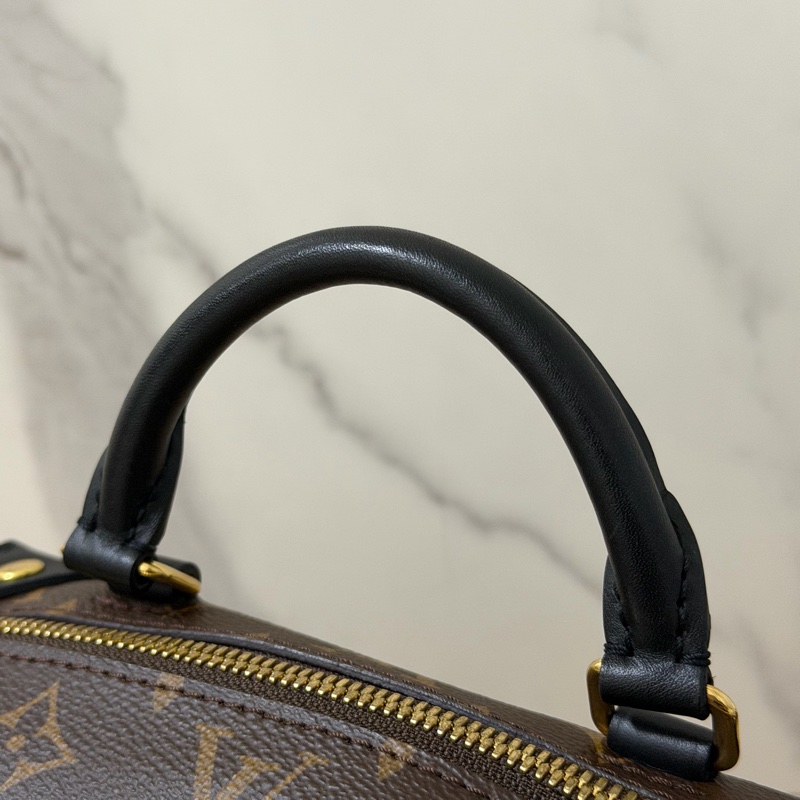 (近全新）LV monogram 軟盒子 M45571-7