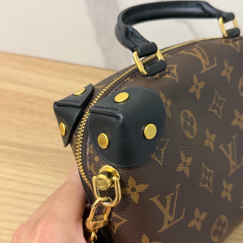 (近全新）LV monogram 軟盒子 M45571-11