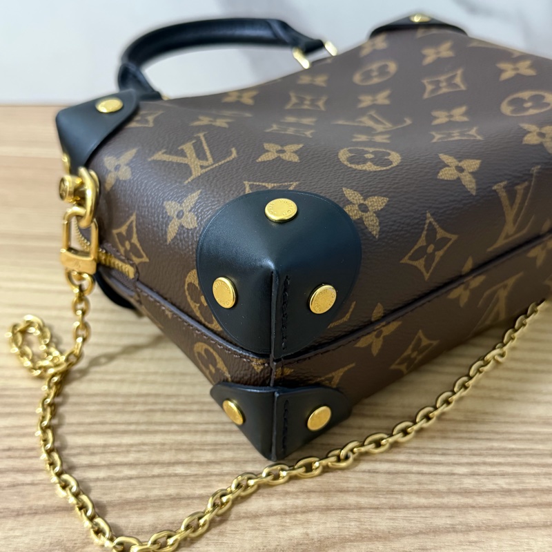 (近全新）LV monogram 軟盒子 M45571-15
