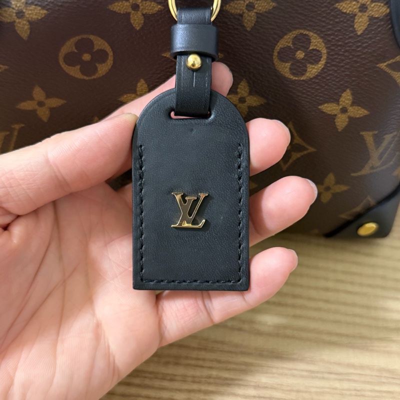 (近全新）LV monogram 軟盒子 M45571-16