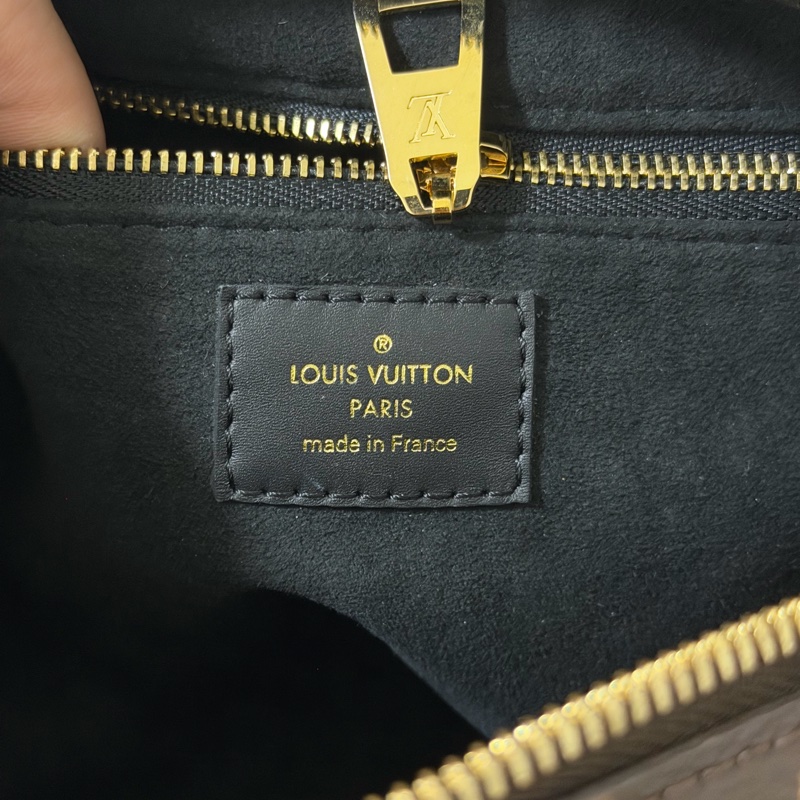 (近全新）LV monogram 軟盒子 M45571-19
