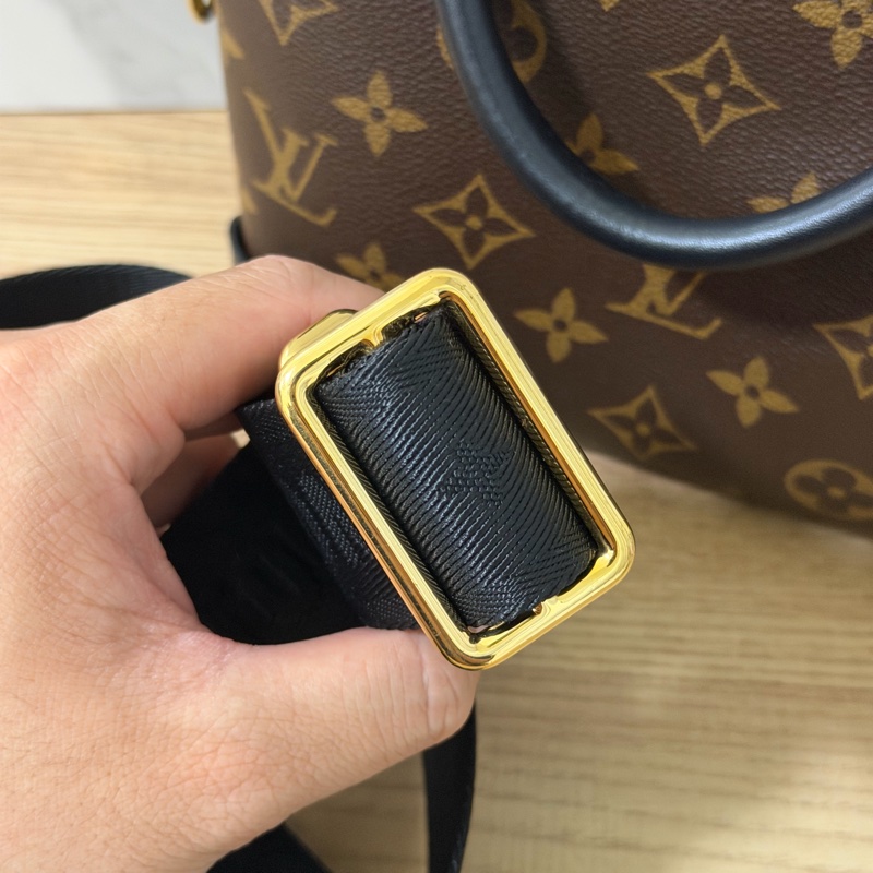 (近全新）LV monogram 軟盒子 M45571-23