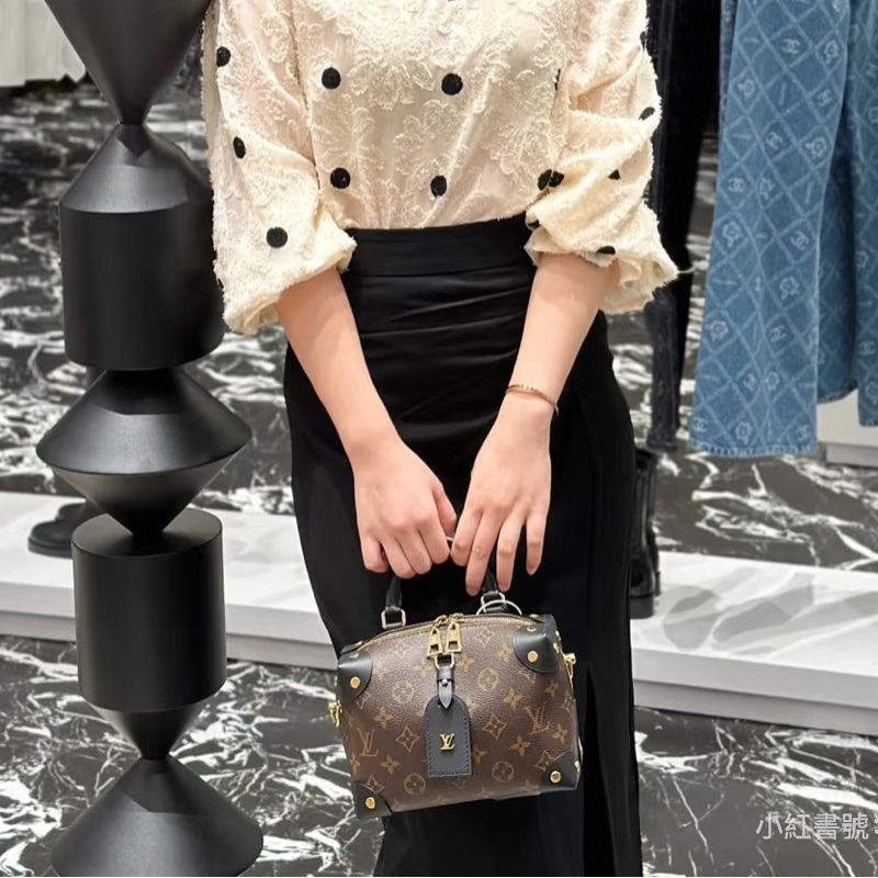 (近全新）LV monogram 軟盒子 M45571-25