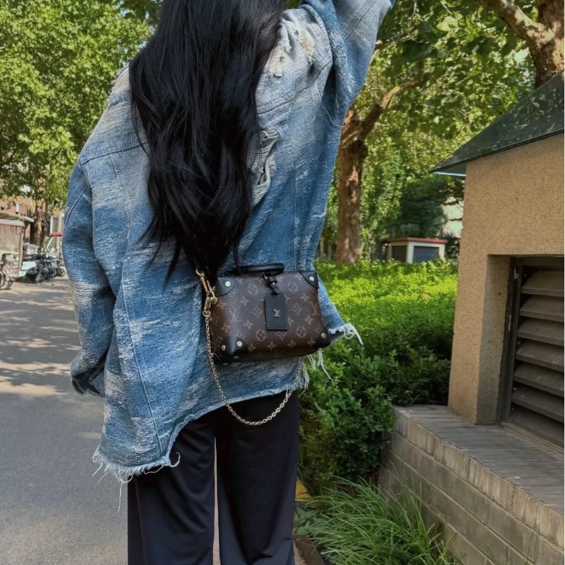 (近全新）LV monogram 軟盒子 M45571-26