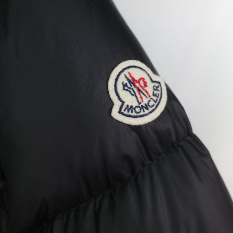 Moncler 黑色 短款 花邊收腰 羽絨外套 2 號-2