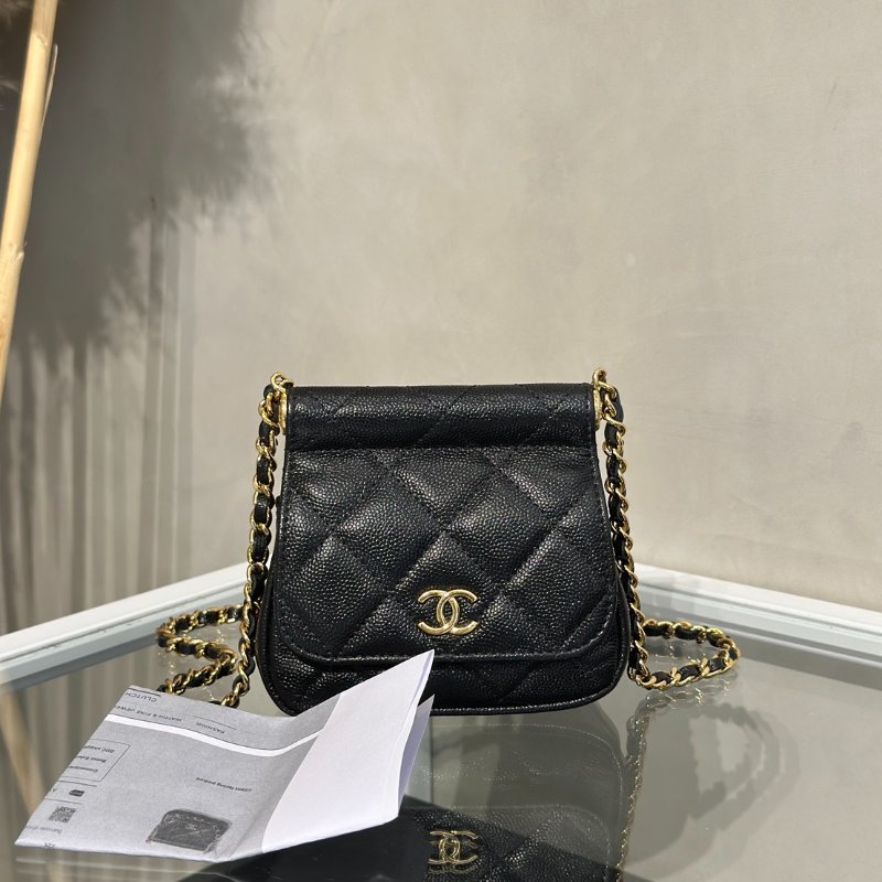 CHANEL 22K粒面牛皮斜背小包 - 黑金-12