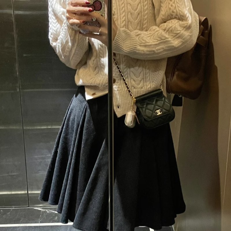 CHANEL 22K粒面牛皮斜背小包 - 黑金-13