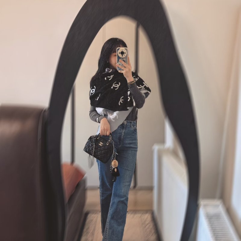 CHANEL 24B亮面小羊皮貝殼包 - 黑金-1