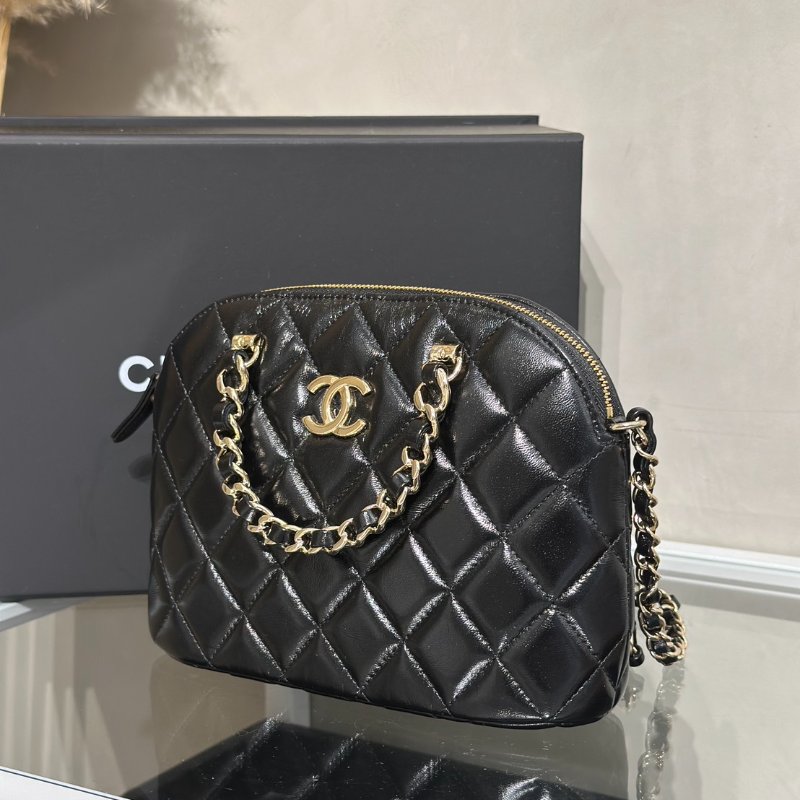 CHANEL 24B亮面小羊皮貝殼包 - 黑金-3