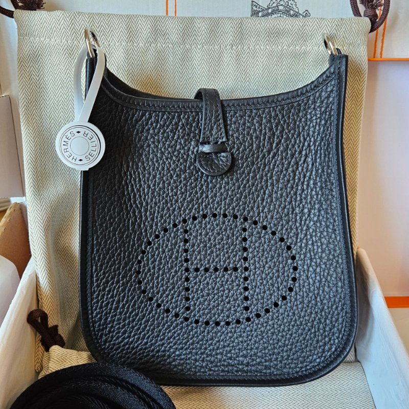 [全新]愛馬仕Hermes Evelyne 16 (Mini Evelyne) 黑銀 黑色銀扣 2026年4月購入-1