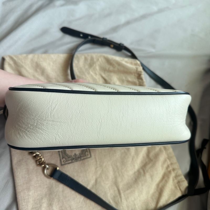 【✨四月超狂特價款✨】Gucci Marmont 拼色相機包(白x深藍)-20