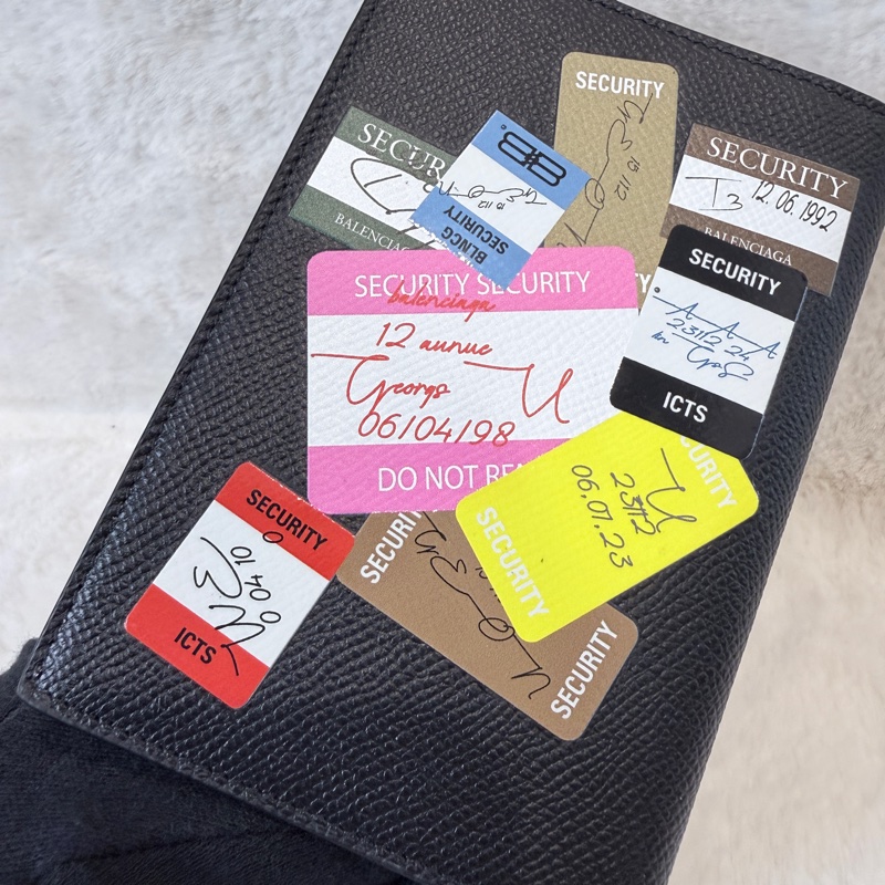Balenciaga✨787742巴黎世家 徽章貼紙護照夾卡包護照套-2