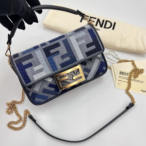 Fendi Baguette ( Blue ) F1LAZ
