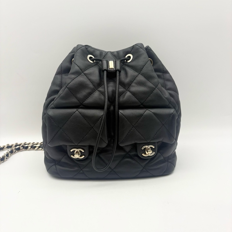Chanel /香奈兒 23B黑金牛皮雙肩背包 晶片款 尺寸22*21cm 容量超實用-1