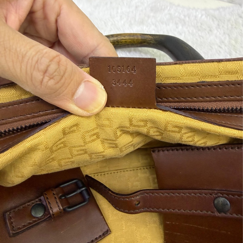 Vintage Gucci leather bag-11